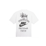 Nike x Stussy The Wide World Tribe T-s&auml;rk 'Valge' Meeste DV1774-100 M