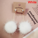 Armsad pallikujundusega mitmev&auml;rvilised k&otilde;rvar&otilde;ngad t&uuml;drukule valge