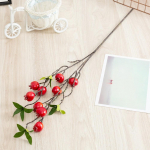 V&otilde;lts viirpuu vilja oks lehtedega kunstlilled kodu aia kaunistus punane