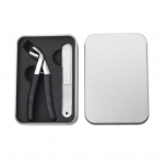 Vanemate k&uuml;&uuml;nek&auml;&auml;ride komplekt sisseehitatud kogumiskarbiga laia l&otilde;ua k&uuml;&uuml;nte ja nurga all oleva peaga varbak&uuml;&uuml;nek&auml;&auml;ridega paksude k&uuml;&uuml;nte jaoks Saksa k&uuml;&uuml;nek&auml;&auml;rid