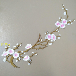 Talvise ploomi&otilde;ie tikandiplaaster cheongsamile - isetehtud triigitav hiina stiilis 15X36 cm