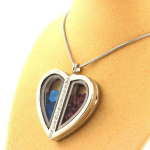 Pierres et Min&eacute;raux. Collier Rubis + Apatite bleu neon brut. Mod&egrave;le coeur.
