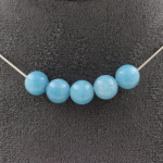 Pierres et Min&eacute;raux. Collier 5 perles Calc&eacute;doine bleu 8 mm. Chaine en acier inoxydable Collier femmes, hommes. Taille personnalisab