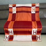 Kahev&auml;rviline paks kootud flanellist diivanitekk konditsioneeri jaoks 130x170 cm