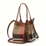 Uus ehtsast nahast ja l&otilde;uendist &uuml;he&otilde;la- v&otilde;i &uuml;lekehakott Naiste kott &Auml;mbrikujuline V&auml;ike kott