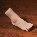 Elutruu TPE silikoonist jalamudel, p&auml;ris inimese jala koopia fotograafiaks, ehete eksponeerimiseks, kunstisket&scaron;iks left foot
