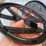 BQP1 VW VOLKSWAGEN 2026 jaoks Kuumad Sisekleebised 137mm 110mm Autode Stiilimine Esiv&otilde;re Embleem Tagaluugi Embleemi Asendus Go ai2 jaoks 1pc Rear matt must v&auml;rv