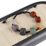 Naiste k&auml;ev&otilde;ru naturaalsest kivist Seitse t&scaron;akarit reguleeritav k&auml;ev&otilde;ru ebaregulaarsete helmestega v&otilde;lusid s&uuml;nnip&auml;evakingiks 10x14mm