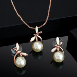 Armas Estele Rose Gold Pearl emailiga ripatsikomplekt naistele