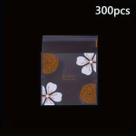 300 tk. Kahes suuruses isesulguv l&auml;bipaistev pakkekott, Moon Cake k&uuml;psisekott, suupistete isekleepuv kott K&uuml;psetamiseks isesulguv isekleepuv kott 7*7cm
