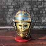 Rooma r&uuml;&uuml;tli Sparta lahingusoomuskiiver, keskaegne Rooma kiiver koos alusega, kantav terasest SCA LARP kost&uuml;&uuml;m, parim kingituseks