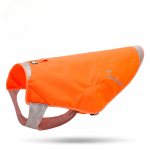 Koerte j&auml;ljejope suvine veekindel &ouml;ine peegeldus jahe ja mugav keskkonnas&otilde;bralik S