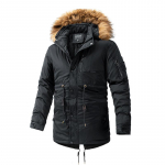 Meeste talvine pl&uuml;&uuml;smoodne vabaaja soe tuulejakk kapuutsiga ja kraega, &uuml;letatud stiilis L