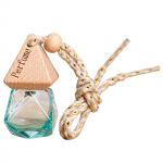 Auto parf&uuml;&uuml;mi difuusori kaunistus aroomiteraapia rippuva kolmnurga kaanega pudeli &otilde;huv&auml;rskendaja eeterlike &otilde;lide hajuti jaotur punane