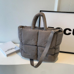 Kandilised &otilde;lakotid naistele Kevad uued trendikad puuvillased polsterdatud k&auml;ekotid Luksuslikud suure mahutavusega tepitud kandekott 33x27x16cm