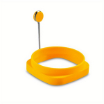 1 tk silikoonist munar&otilde;ngas &ndash; k&otilde;rge temperatuurikindel, mittenakkuv omletivorm t&auml;iuslike hommikus&ouml;&ouml;gi ja pannkookide jaoks &ndash; oluline k&ouml;&ouml;giseade kollane