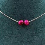 Pierres et Min&eacute;raux. Collier 2 perles Oeil de Tigre fuschia 8 mm. Chaine en acier Collier femmes, hommes. Taille personnalisable.