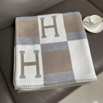 Kahev&auml;rviline paks kootud flanellist diivanitekk konditsioneeri jaoks 130x170 cm