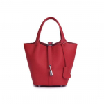 Ehtsast nahast naiste k&auml;ekottide disainiga v&auml;ike logota kandekott Esimene kiht veisenahast &otilde;lakott h&otilde;bedase tabalukuga S 22x17x22cm