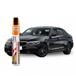 Auto kriimustuste parandamise v&auml;rvipliiats Auto grafiti parandamine v&auml;rvipintsli parandamine mitut v&auml;rvi Saadaval v&auml;rviparanduspliiats, mis katab kriimude tarvikud must