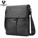 HUMERPAUL Meeste nahast &otilde;lakott Suure mahutavusega spordikott must