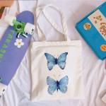 Moodsad multifilmid, sinise liblikaga prinditud l&otilde;uendiga naistekott Suure mahutavusega vabaaja kandekott Akadeemia Harajuku Ins Fun Chic Art &Otilde;lakotid 24*26cm