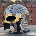 K&auml;sitsi valmistatud terasest ja messingist Spartan Gladiator Barbuda kiiver koos kettpostiga Spartan kiivriga kodu- ja kontorikaunistusega kingitus talle