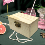 L&otilde;petamata puidust kast aardekirst K&auml;sit&ouml;&ouml; ehete vitriin Kaasaskantav puidust Arch Lid