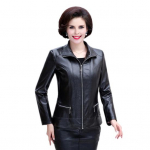 Keskealised naiste jope Kunstnahast sileda pinnaga alla keeratav krae T&otilde;mblukuga t&otilde;mblukuga taskud Pikad varrukad Retro mootorratas XL punane