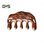 Sandlipuu peanaha massaažikammm laiade hammastega nikerdatud lootoskala juuste kasvu soodustav puidust k&auml;sitsi pea kogu keha masseeriv kamm vana puu v&auml;rv