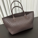 Uus k&auml;eshoitav &uuml;he &otilde;laga nahast kootud naiste kott, suure mahutavusega vabaaja k&ouml;&ouml;giviljakorvi kootud kott 46x17x23cm kohv