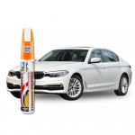 Auto kriimustuste parandamise v&auml;rvipliiats Auto grafiti parandamine v&auml;rvipintsli parandamine mitut v&auml;rvi Saadaval v&auml;rviparanduspliiats, mis katab kriimude tarvikud