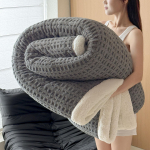 Luksuslik paksenenud lambavillast fliistekk - Pehme, soe korallveluurist viske tekk talveks, uinakuteks v&otilde;i diivanil kasutamiseks 200x230cm Double Blanket