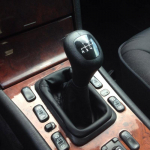 5/6 K&auml;iguline Manuaalne K&auml;igukangi Nupp ja Nahkkate Mercedes Benz W202 C-klass S202 W208 C208 CLK W210 E jaoks B0011