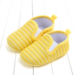 Beebit&uuml;drukute kingad imikutele vasts&uuml;ndinu kevadised libisemisk&auml;rud, v&auml;ikelaste triibulised v&otilde;rgust tossud v&otilde;revoodi kingad 11 punane