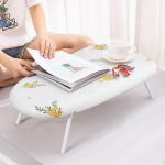 Triikimislaud, lauaplaat V&auml;ikesed majapidamistarbed t&ouml;&ouml;laua laud