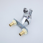 1 tk kraanikausi kahe auguga segisti avaliku tualeti vannitoa kraanikauss keraamiline kolonn kraanikauss kuuma ja k&uuml;lma topelt kraanikaussiga kraanikauss Chrome