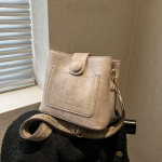 Mood Suure mahutavusega Bucket Crossbody kotid naistele Uued vabaaja kaasaskantavad &otilde;lakottid Naiste mood k&auml;ekotid 19x11x17cm beež