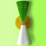 1950ndate keskpaiga Itaalia seinavalgusti - 2 pirniga seinavalgusti - Messingist kellukakujuline seinavalgusti (Mitmev&auml;rviline)