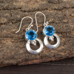 &Scaron;veitsi sinine topaas 925 sterlingh&otilde;be ehted, k&auml;sitsi valmistatud imeilusad h&otilde;bek&otilde;rvar&otilde;ngad, topaasv&auml;&auml;riskiviehted armastuse jaoks 1.50 Inches sinine