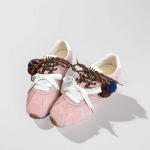 Miu kodu pakub sama pehme tallaga kergeid Forrest Gump kingi naistele, moespordi ja vabaaja jalatseid, mitmek&uuml;lgseid nahast retro Saksa t 39 roosa