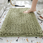 Pika karvaga &scaron;enillist libisemiskindel vannitoamatt - Veeimav tualeti- ja magamistoavaip 43x120cm