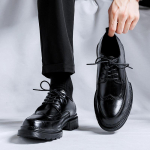 Meeste Korea nahast platvorm Oxford Slip on Thick Tottom meestele Derby kingad vabaaja jalan&otilde;ud Meeste kandilise varbaga pidulikud kleidikingad 44 must