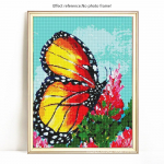 Teemantmaaling Loomade liblikas t&auml;is &uuml;mmargune kivist pilt Tikandid Teemant 20X30