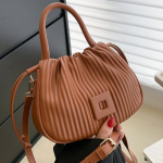 2022. aasta kuulsa br&auml;ndi Bucket Bags K&auml;ekott Disainer Plisseeritud &otilde;lakott naistele Sidur rahakotid Crossbody Bag pikk v&ouml;&ouml; 18cmx20cmx9cm pruun