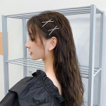 2 tk ristkristallist juuksen&otilde;elad, kivid X juukseklambrid, klambrid, lihtsad k&uuml;ljeklambrid h&otilde;be