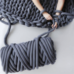 1000g Super Bulky Arm Knitting Villane voor kootud tekk Turske villane l&otilde;ng &Uuml;limalt paks l&otilde;ng kudumiseks/heegeldamiseks/vaibaks/m&uuml;tside jaoks tumehall v&auml;rv