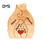 Puidust karupere pusle Lauapealne karupereehistus Kallistava karu perekonna puslekujuke laua keskosas, kingitus vanematele 2