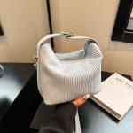 suvine uus kollektsioon &uuml;hev&auml;rviline PU &otilde;lakott, saab kanda risti &uuml;le keha, moekas populaarne stiil, mahutab mobiiltelefoni, kosmeetikat