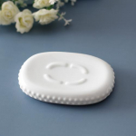 Valge keraamiline vannitoakomplekt Pesukomplekt Tualett-tarbed Aksessuaarid Vannitoa 5-osaline komplekt Lotion Pudel Suutops Seebin&otilde;u WC-hari